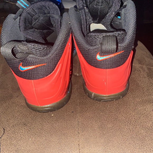 Nike - Picture 4 of 5